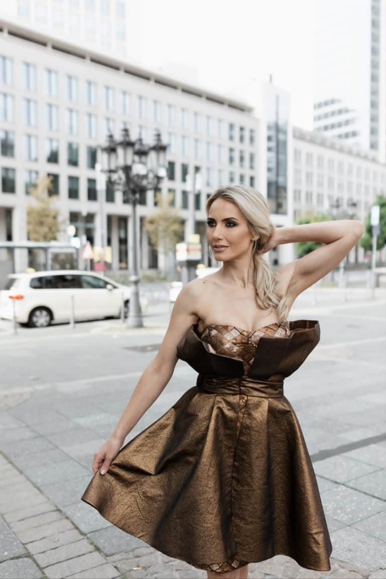 MYMAR Design Mode - Pailleten Kleid Gold