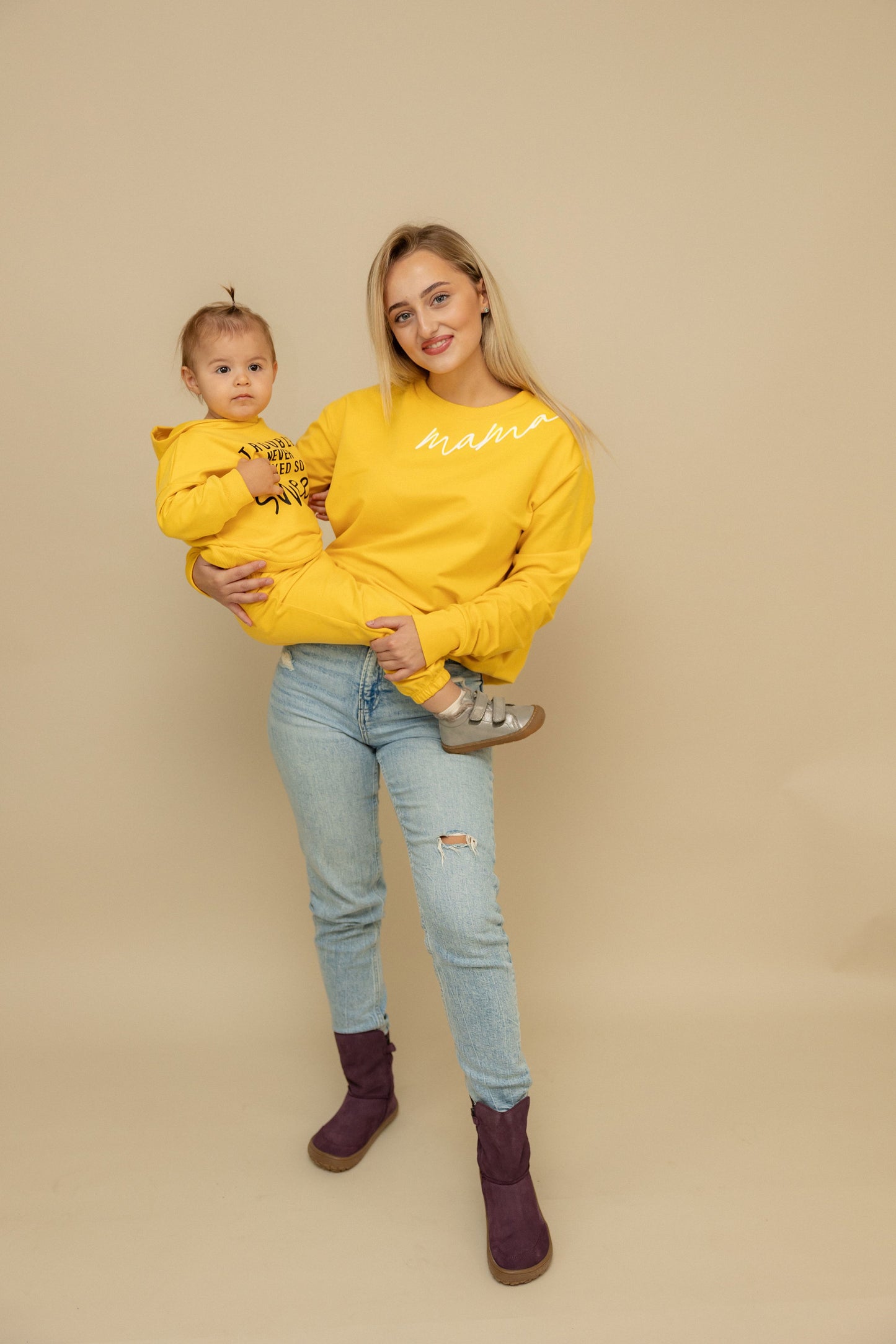 Sweatshirt "Mama" gelb