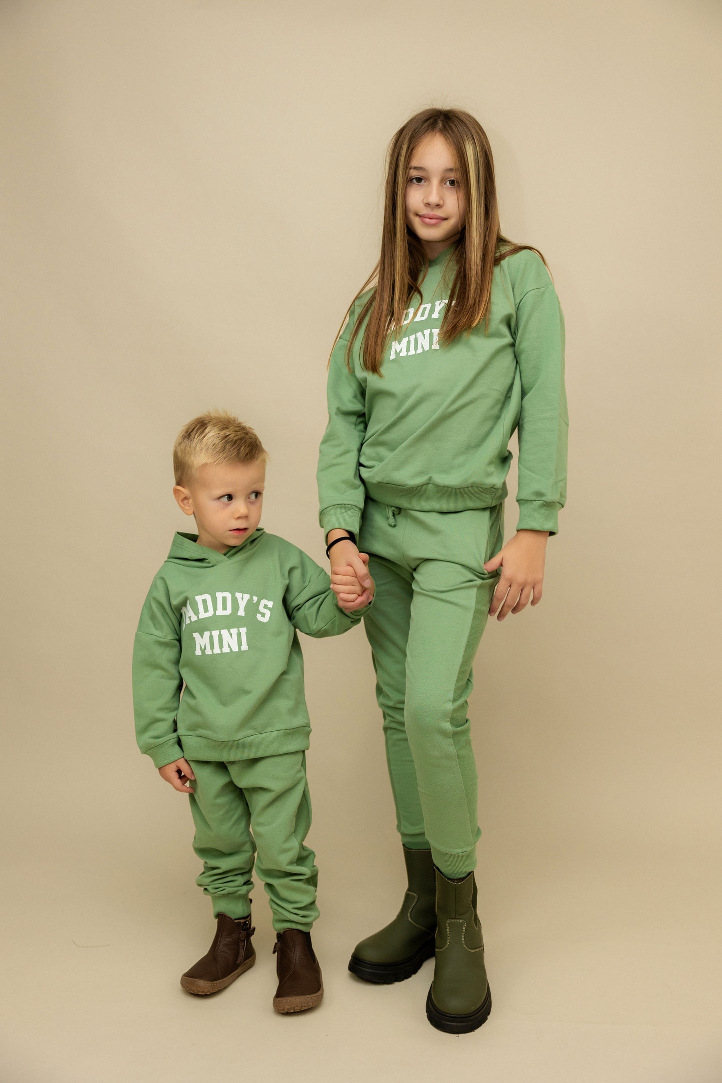 "Daddy‘s Mini" Sportanzug olive