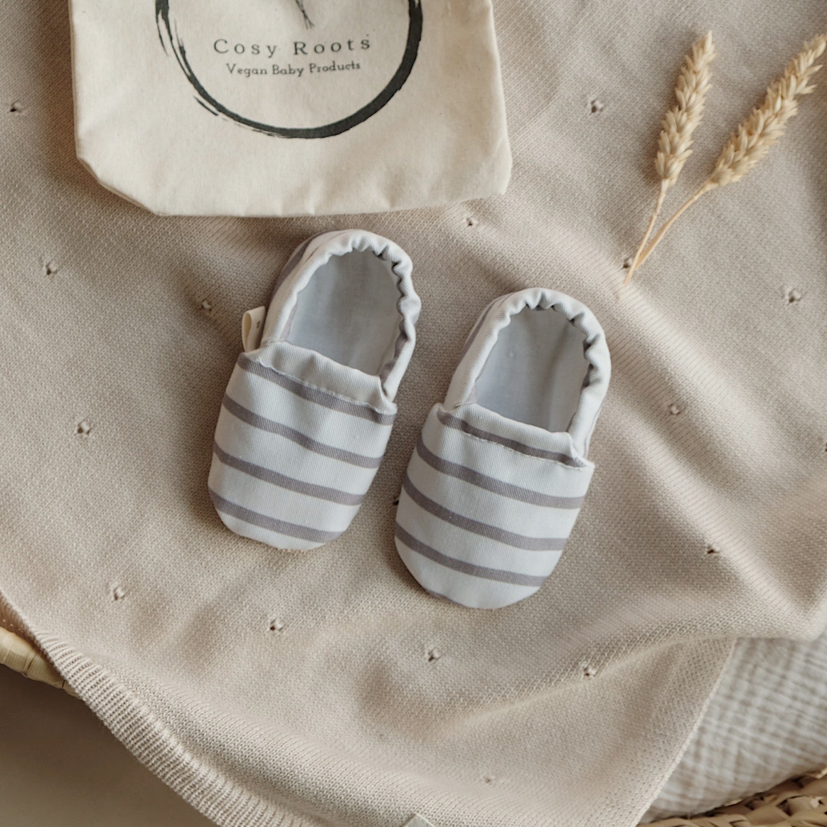 Cosy Roots Vegan Shoes Caramel Striped – Detailansicht