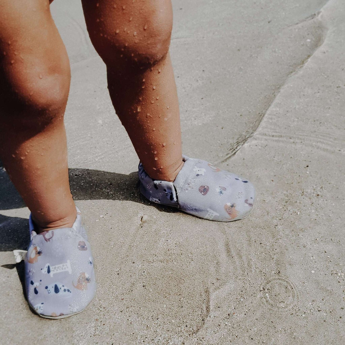 Cosy Roots Vegan Shoes Crazy Dogs – Detailansicht