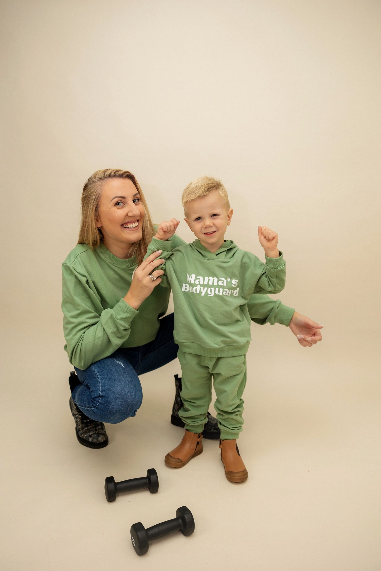 "Mama‘s Bodyguard" Sportanzug olive