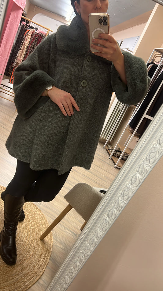 Mantel Grün