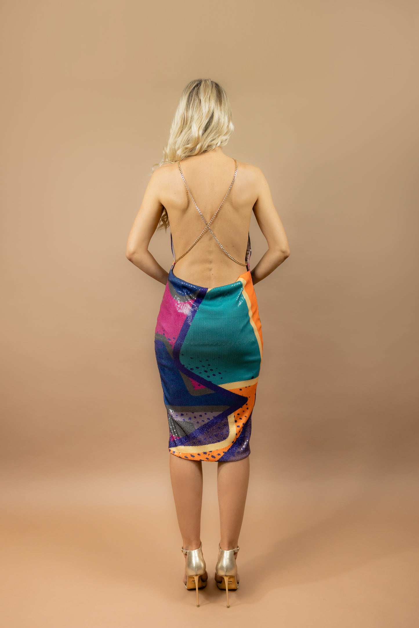 MYMAR Design Mode - Pailleten Kleid Rückenfrei