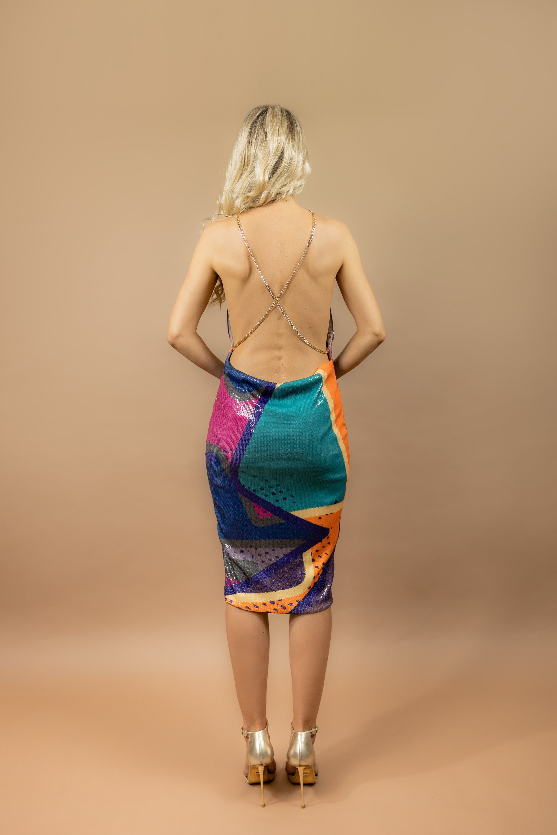 MYMAR Design Mode - Pailleten Kleid Rückenfrei