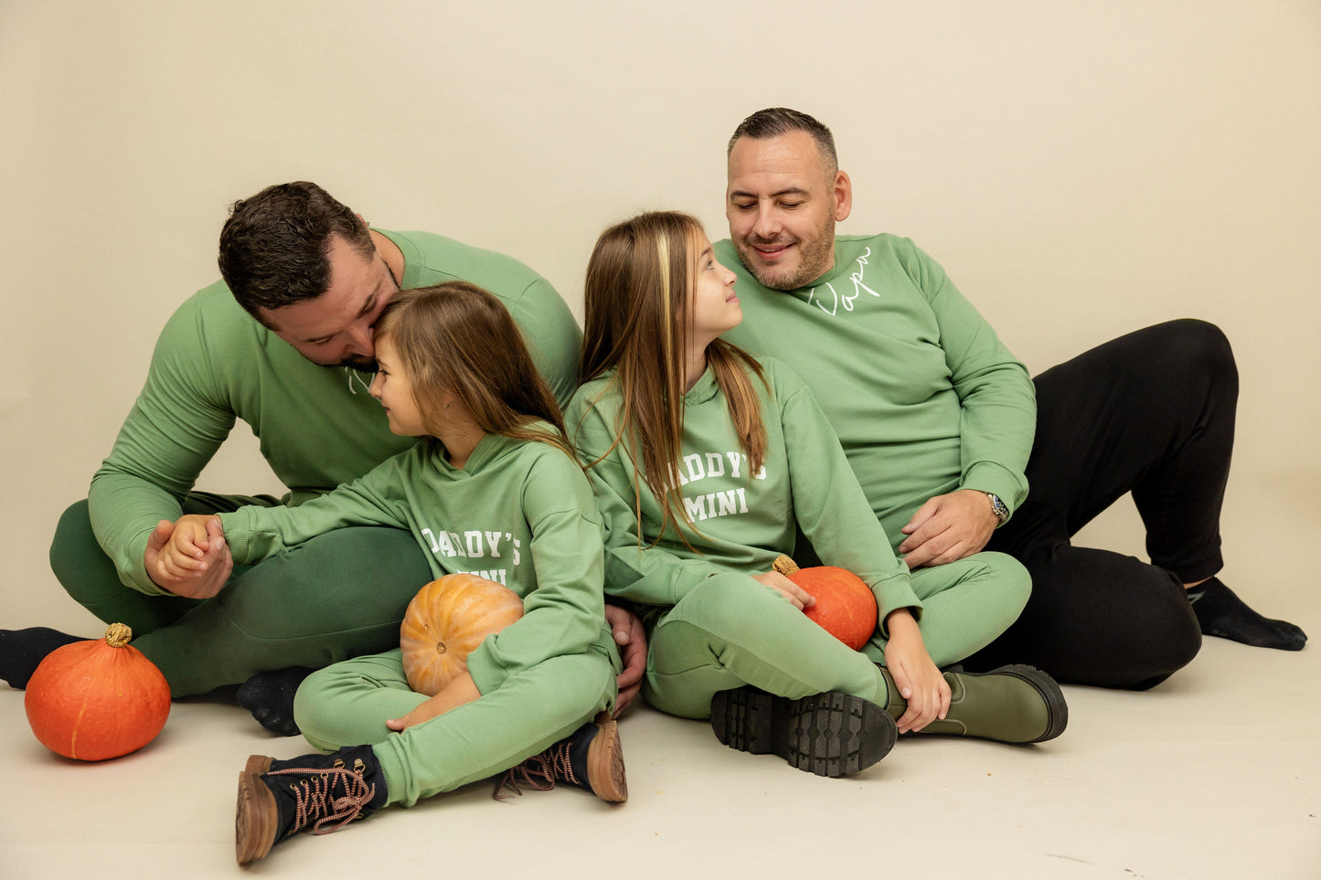 Sweatshirt "Papa" olive