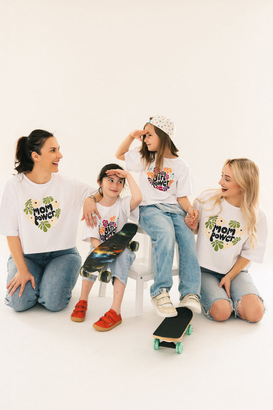 Mom Power T-Shirt Weiß