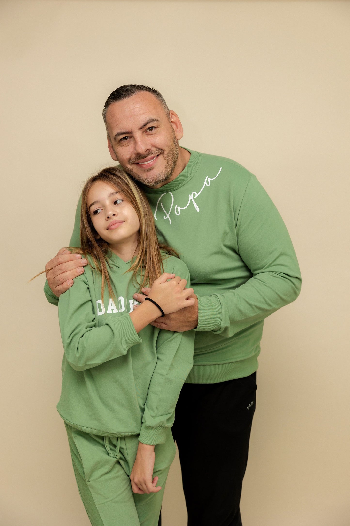 Sweatshirt "Papa" olive