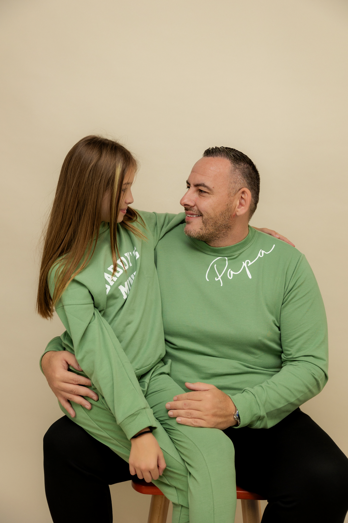 Sweatshirt "Papa" olive