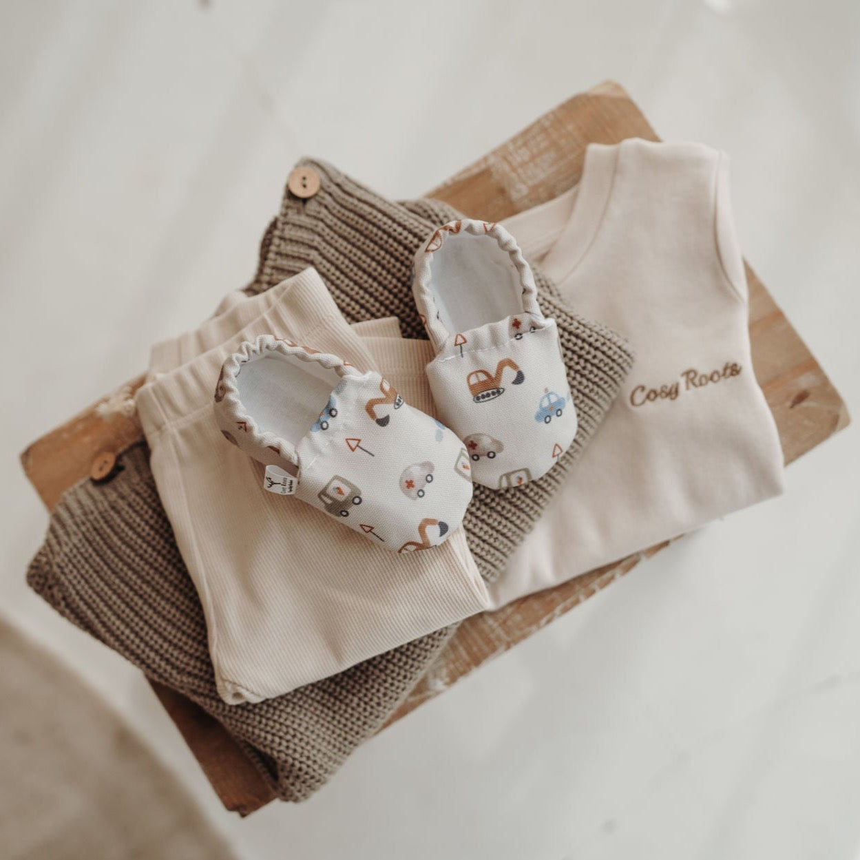 Cosy Roots Vegan Shoes Little Driver – vegane Babyschuhe Fahrzeuge Design